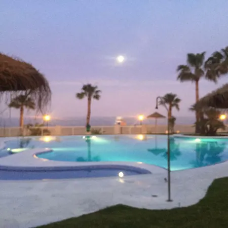 Apartamento En La Playa * Roquetas de Mar
